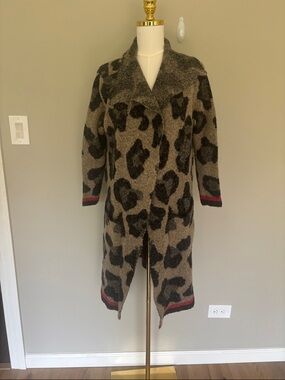 JOSEPH A Woman Knit Cardigan
 Long Knit Cardigan Coat